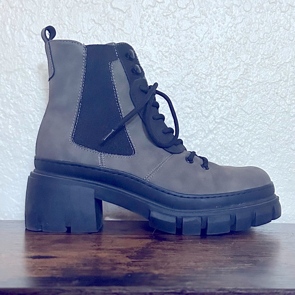MIA Clayton booties
